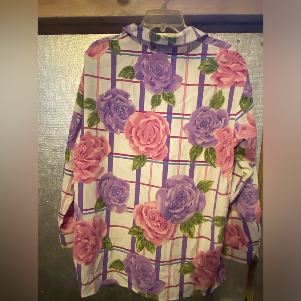 Susan Graver Size M Like New Flower Blouse - Picture 3 of 7